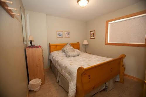 Creekview Court By Apex Accommodations Penticton Luaran gambar